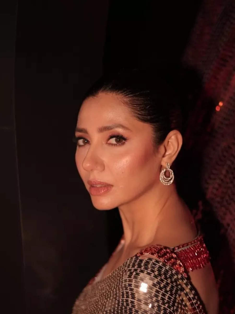 Hey Mahira, Remember When You Asked SRK 'Kyun Zaalima Main Kehlayi?' We Know WHY