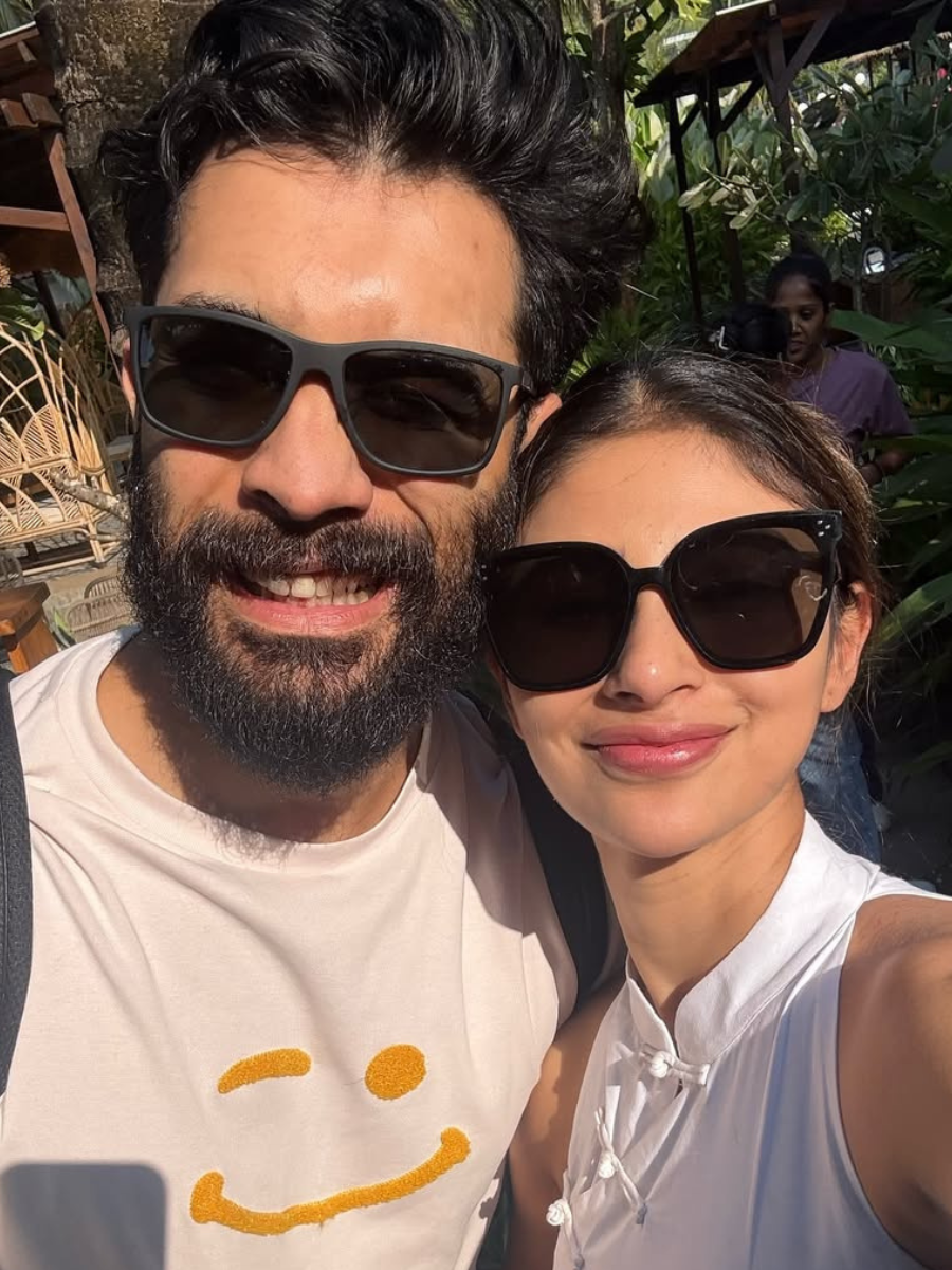 Mouni Roy, Hubby Suraj Nambiar Celebrate 2024 In Serene Pics From Vacay In Goa