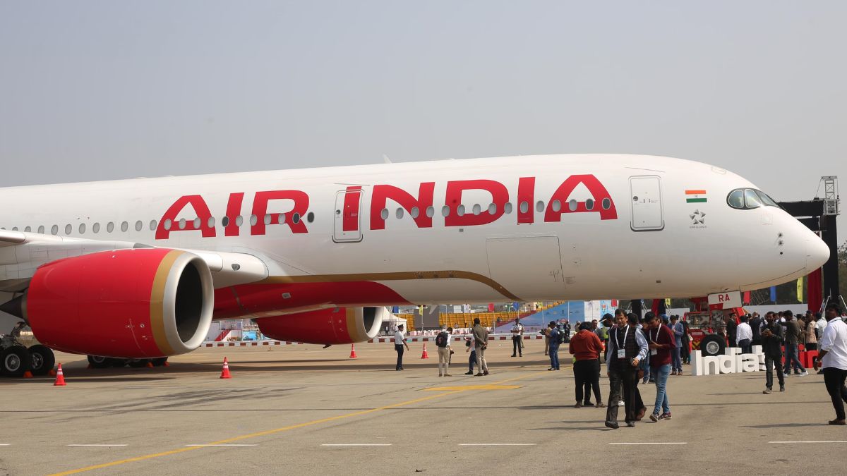 Air India gave a gift to passengers on New Year, they will be able to enjoy WiFi even at a height of thousands of feet.