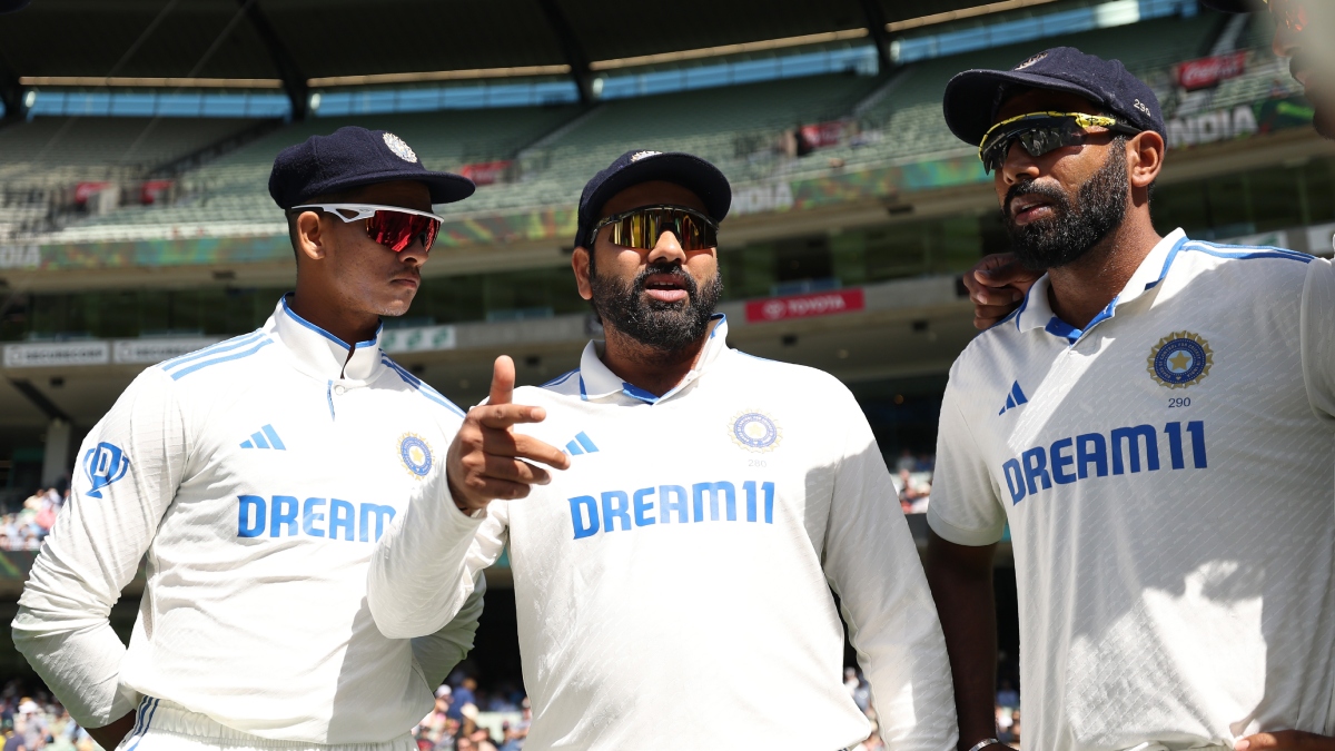 Rohit Sharma was not only out of playing 11 but also out of Team India's squad, fans' hearts were broken in Sydney Test.