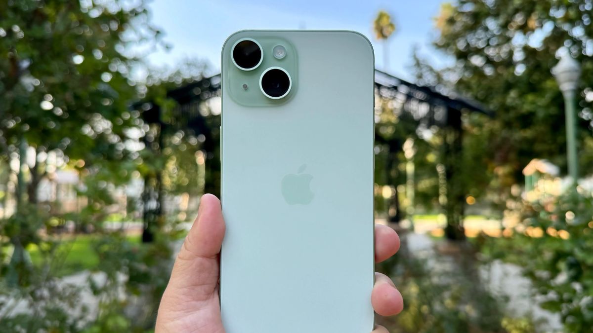 This variant of iPhone 15 became cheaper, the price went up in Amazon on the first day of the new year