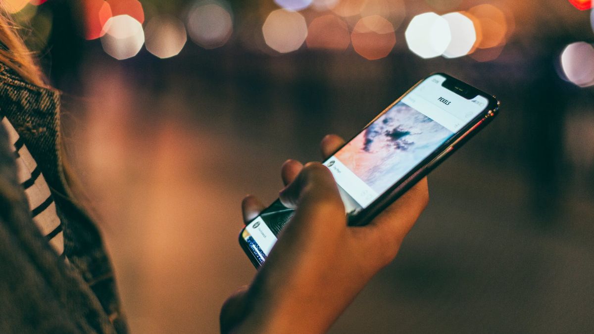 Even after millions of attempts, hackers will not be able to hack your Smartphone, just do these 5 things