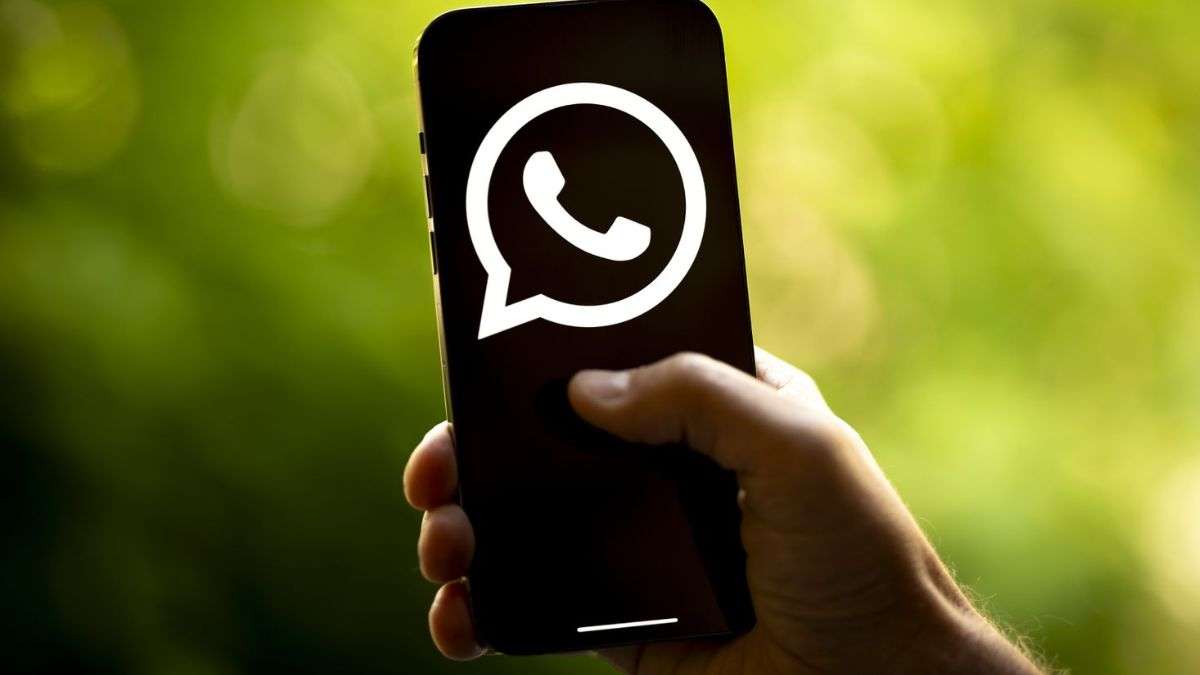 First update of the year on WhatsApp! Its new features will change the chatting experience