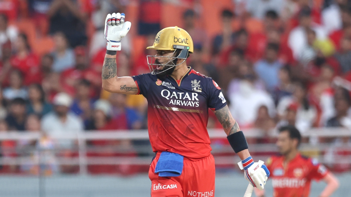 Virat Kohli equals Rohit Sharma with a bang innings, left Dhoni behind