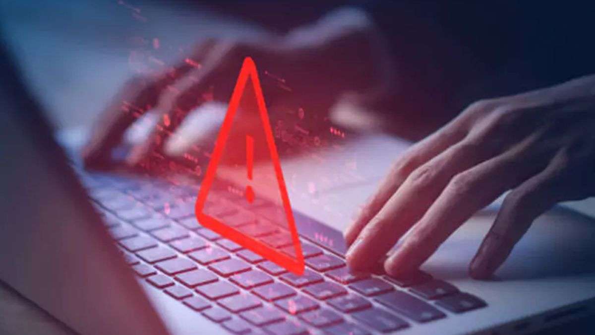 Do not forget to click even on Dance of the Hillary files, WhatsApp-FACEBOOK users be alert