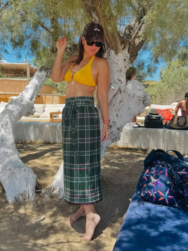 Kareena Kapoor Flaunts A Lungi in Greece; Here’s A Brief History of the Garment1 hour ago