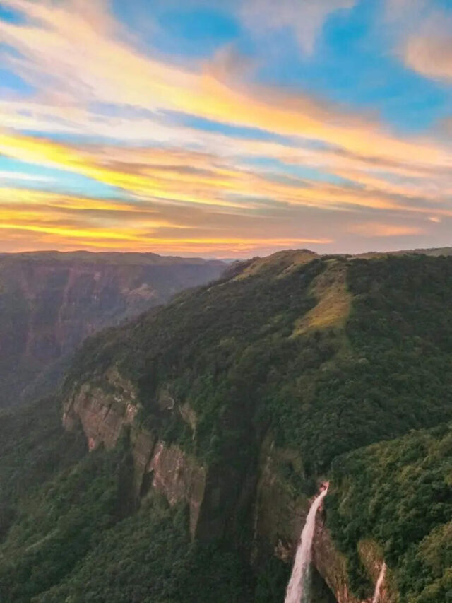 From Lonavala To Coorg: 10 Dreamy Monsoon Getaways In India Under ₹10,000